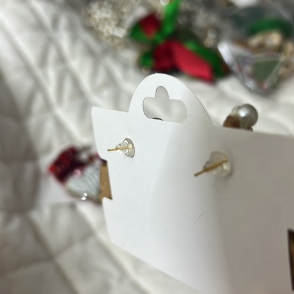 Handmade Christmas gnome earrings - Picture 3 of 3